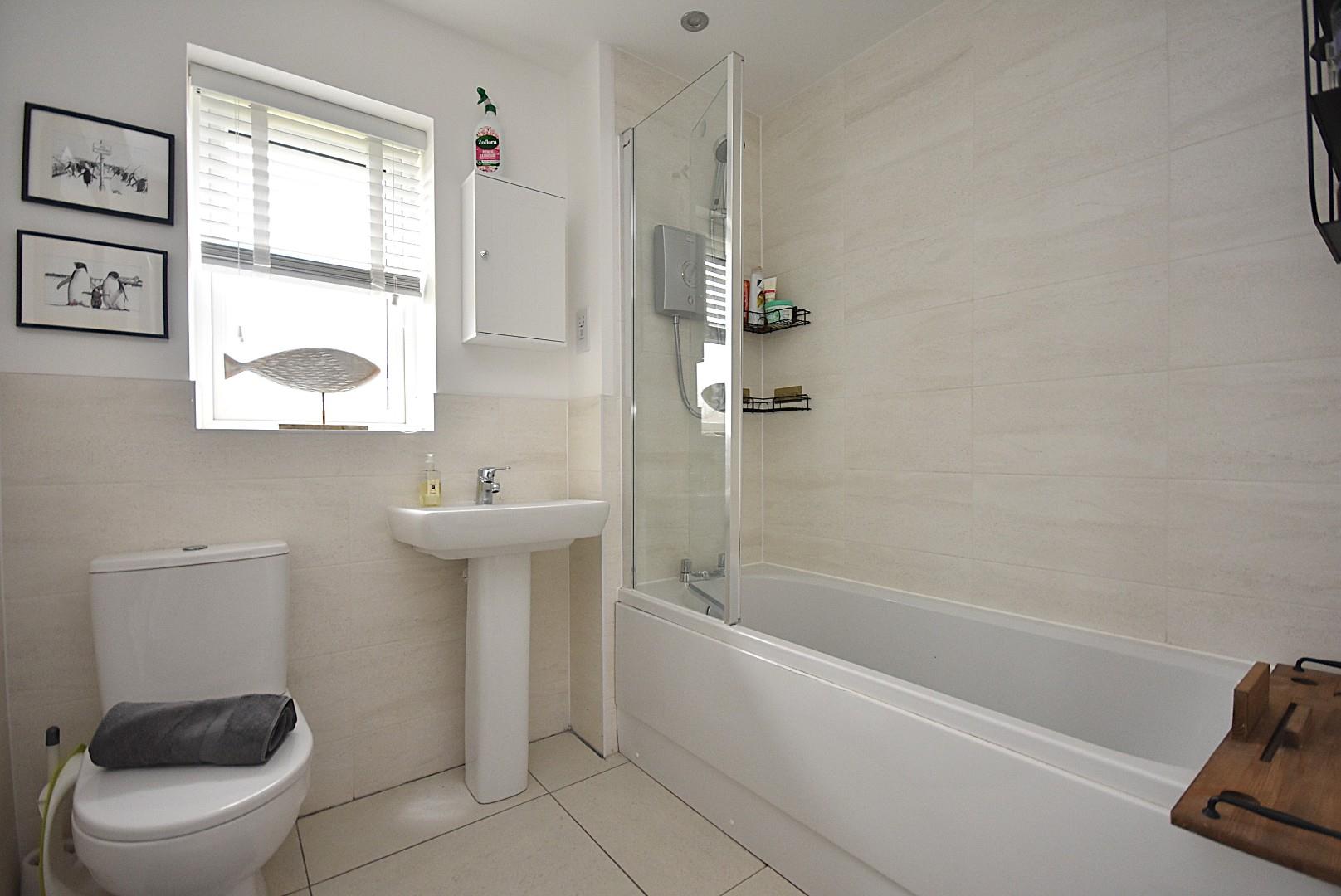 3 Flat Holm Close, Sully, CF64 5WJ